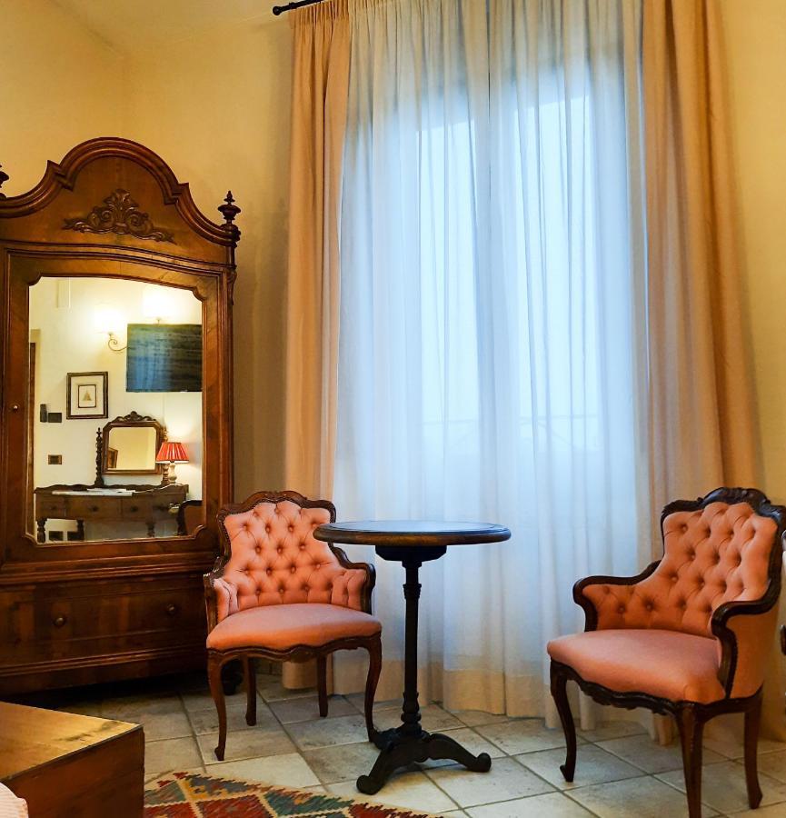 Boutique Hotel Fox'S Inn San Giustino Valdarno Exterior foto